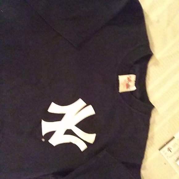 Mens NY Yankees tee shirt. Size M - Picture 5 of 7